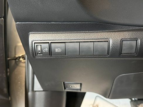 Used 2022 Toyota Corolla LE image 18