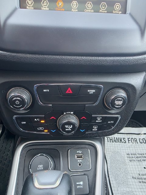 Used 2019 Jeep Compass Latitude w/ Popular Equipment Group AWD/4WD image 18