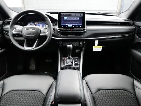 New 2026 Jeep Compass Latitude AWD/4WD image 12