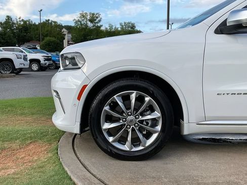 Used 2021 Dodge Durango Citadel w/ Premium Entertainment Group RWD image 12