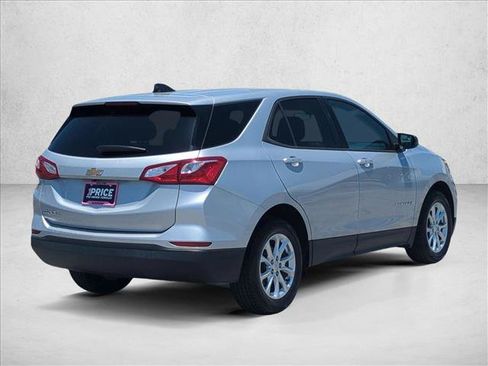 Used 2019 Chevrolet Equinox LS w/ LS Convenience Package FWD image 5