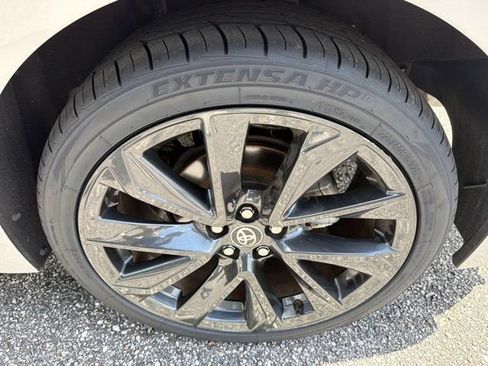Used 2024 Toyota Corolla SE w/ SE Premium Package FWD image 31