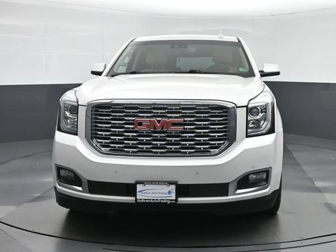 Used 2019 GMC Yukon XL Denali w/ Denali Ultimate Package AWD/4WD image 2