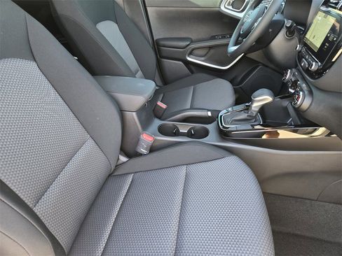 New 2025 Kia Soul S image 10