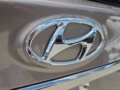 Used 2020 Hyundai Santa Fe Limited FWD image 38