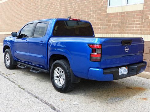 Used 2024 Nissan Frontier SV w/ Technology Package AWD/4WD image 7