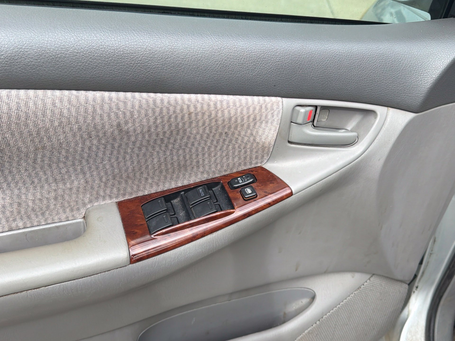 Used 2006 Toyota Corolla FWD image 12