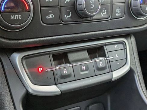 Used 2024 GMC Terrain SLT w/ Tech Package image 14