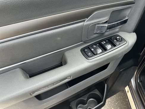 Used 2019 RAM 1500 Big Horn AWD/4WD image 9