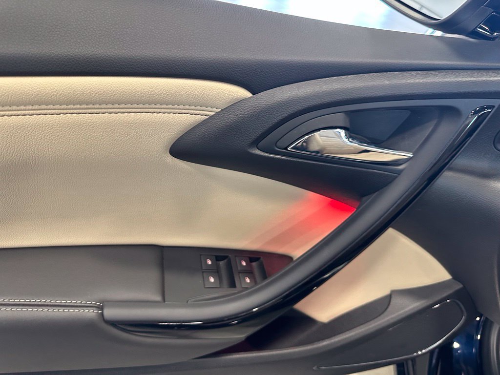 Used 2019 Buick Cascada Premium FWD image 13