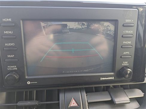 Used 2020 Toyota RAV4 LE image 17