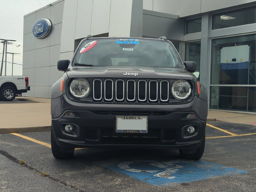 Used 2018 Jeep Renegade Latitude FWD image 8