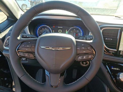 New 2026 Chrysler Pacifica Limited w/ S Appearance Package image 17