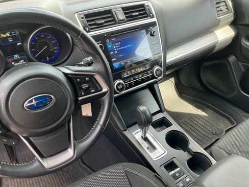 Used 2019 Subaru Outback 2.5i Premium AWD/4WD image 25