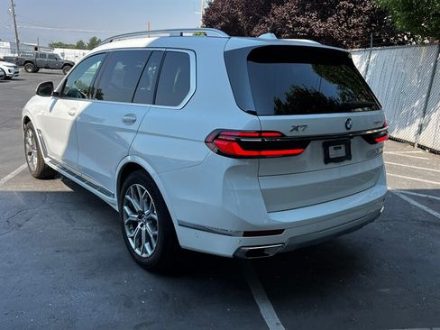 Used 2026 BMW X7 xDrive40i AWD/4WD image 5