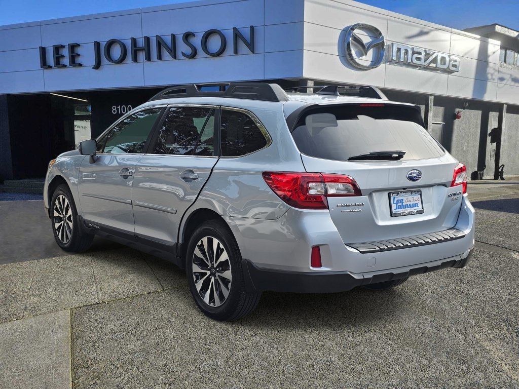 Used 2016 Subaru Outback 2.5i Limited AWD/4WD image 3