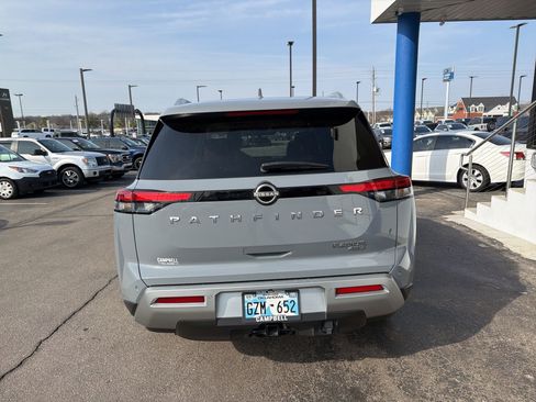 Used 2022 Nissan Pathfinder Platinum w/ Cargo Package image 6