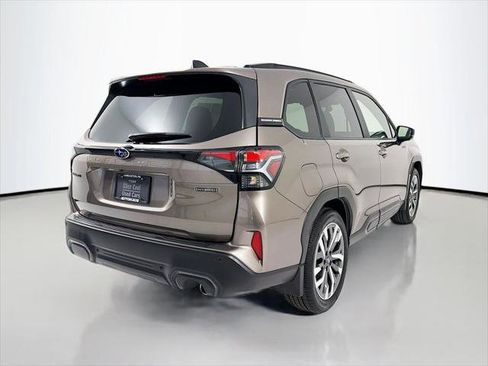 Used 2025 Subaru Forester Touring w/ Touring Package AWD/4WD image 7