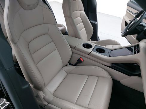 Certified 2022 Porsche Taycan image 12