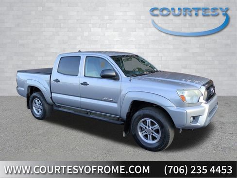 Used 2014 Toyota Tacoma PreRunner image 1