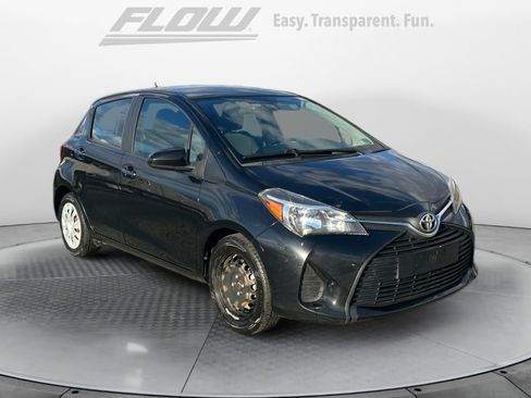 Used 2017 Toyota Yaris L image 1