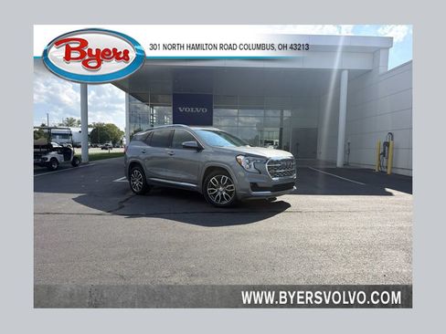 Used 2024 GMC Terrain Denali w/ Denali Premium Package AWD/4WD image 1