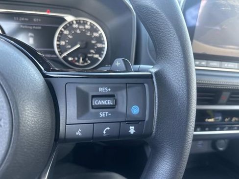 Used 2023 Nissan Rogue SV FWD image 28