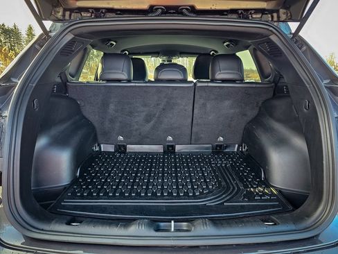 Certified 2024 Jeep Compass Latitude image 32