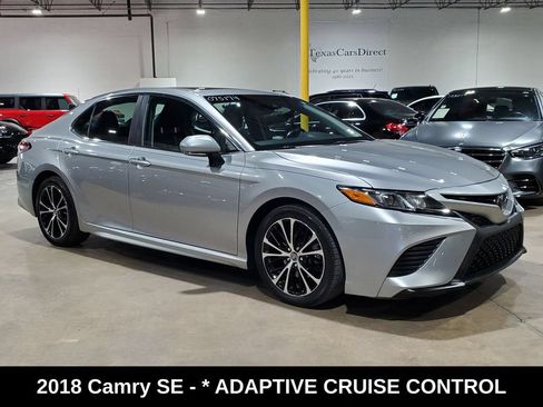 Used 2018 Toyota Camry SE w/ Audio Package FWD image 3
