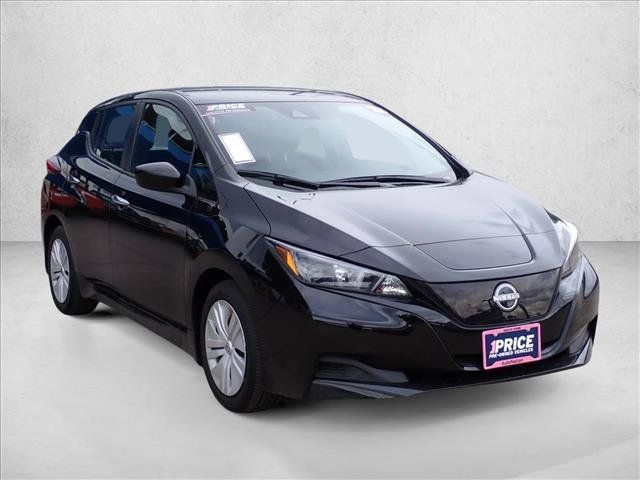 Used 2025 Nissan Leaf S FWD image 6