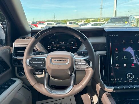 Used 2026 GMC Yukon XL Denali w/ Denali Reserve Package AWD/4WD image 22