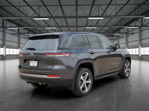 New 2026 Jeep Grand Cherokee Limited AWD/4WD image 4