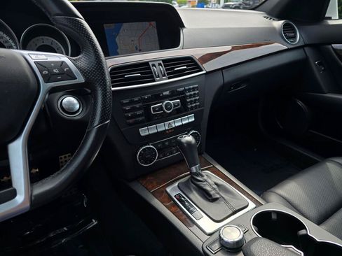 Used 2013 Mercedes-Benz C 250 Sedan image 22
