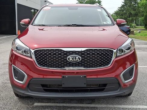Used 2017 Kia Sorento AWD image 3