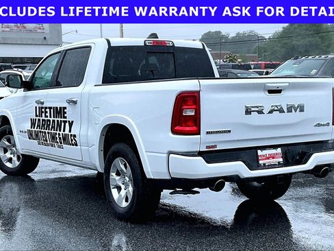 Used 2025 RAM 1500 Big Horn AWD/4WD image 9