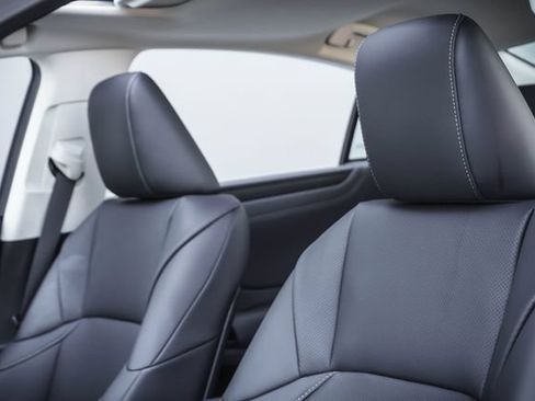Used 2025 Lexus ES 350 w/ Premium Package FWD image 10
