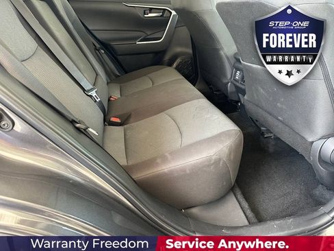 Used 2025 Toyota RAV4 XLE FWD image 34