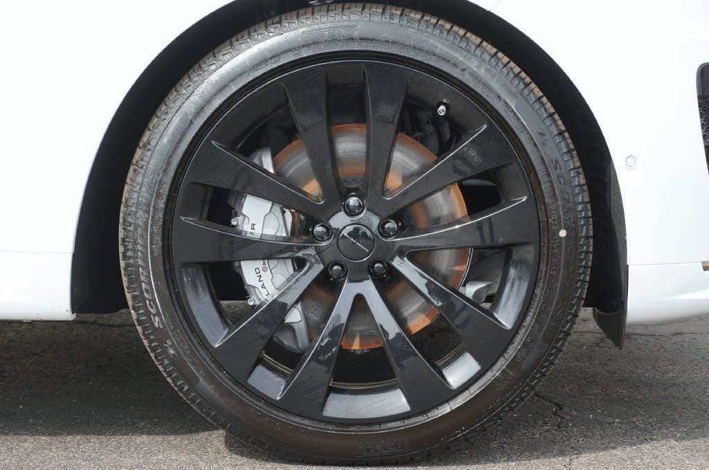 New 2026 Land Rover Range Rover Sport Dynamic SE AWD/4WD image 8