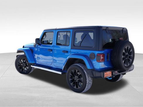 Certified 2023 Jeep Wrangler Unlimited Sahara w/ Cold Weather Group image 7