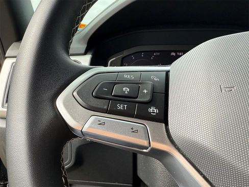 Used 2023 Volkswagen Atlas Cross Sport SE w/ Panoramic Sunroof Package image 25