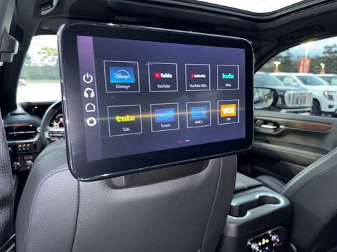 Used 2026 GMC Yukon XL Denali w/ Denali Reserve Package image 40