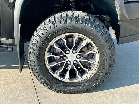 Used 2019 Chevrolet Colorado ZR2 image 10
