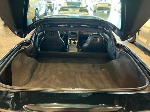 Used 2006 Chevrolet Corvette Z06 w/ Preferred Equipment Group image 18