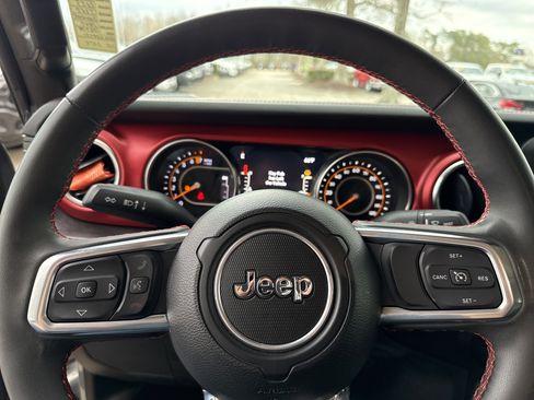 Used 2023 Jeep Gladiator Rubicon w/ LED Lighting Group image 25