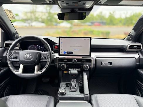 Certified 2025 Toyota 4Runner TRD Off-Road Premium AWD/4WD image 23