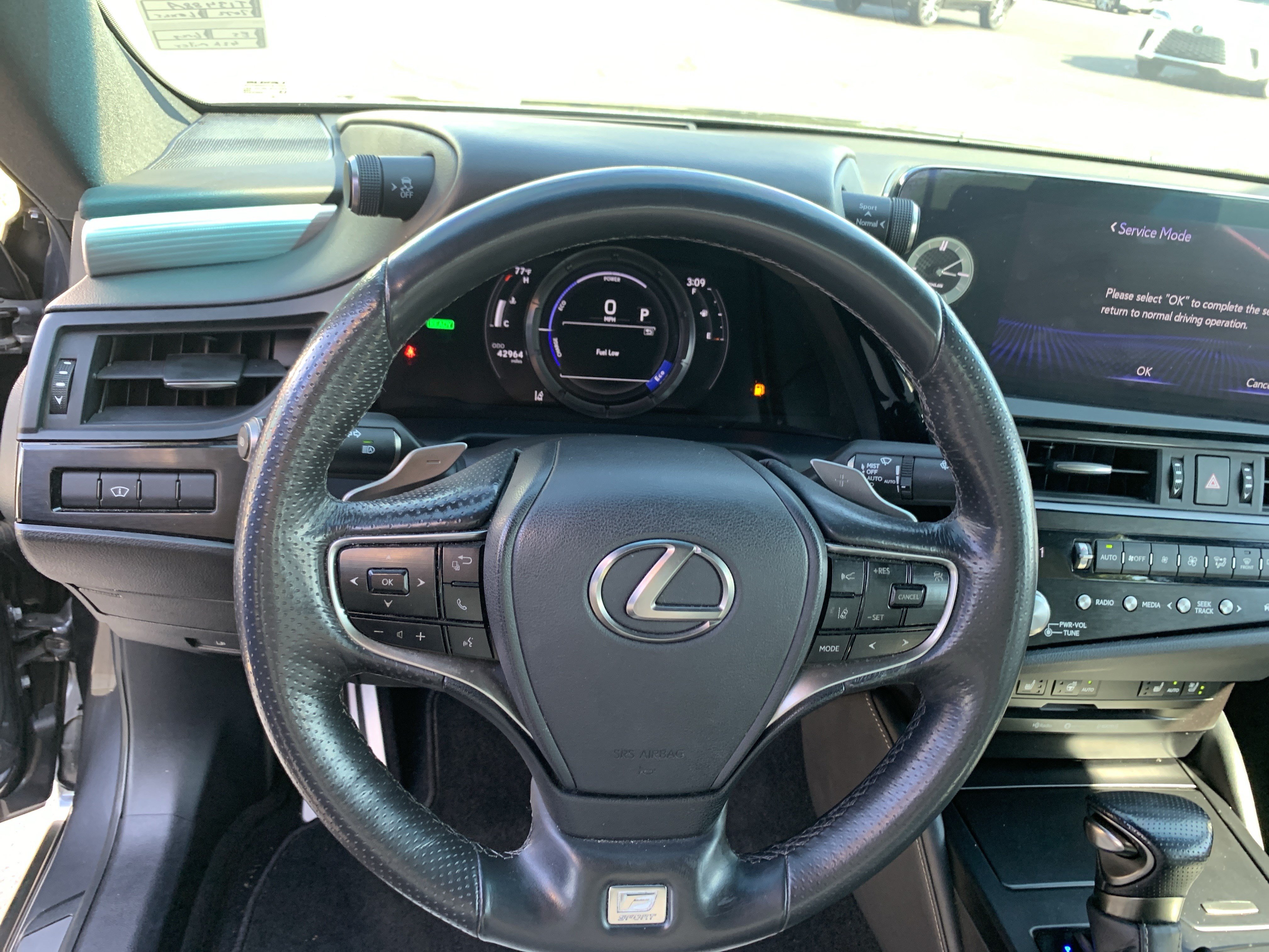 Used 2022 Lexus ES 300h F Sport w/ Accessory Package 2 FWD image 18