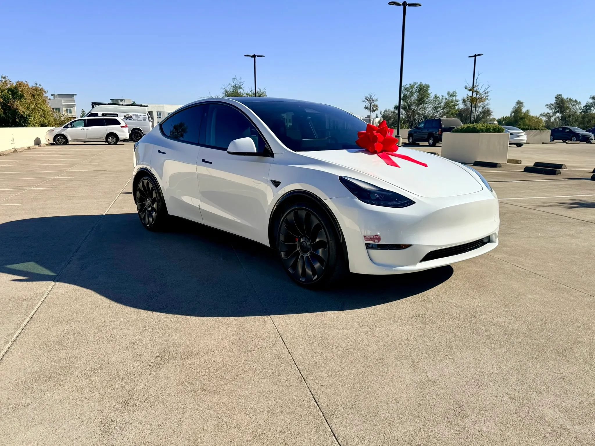 Used 2024 Tesla Model Y Performance AWD/4WD image 14