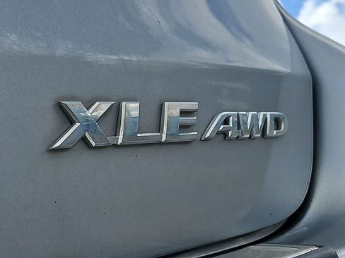 Used 2015 Toyota Highlander XLE AWD/4WD image 30