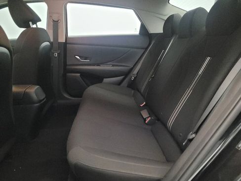 Used 2023 Hyundai Elantra SEL w/ Cargo Package image 18