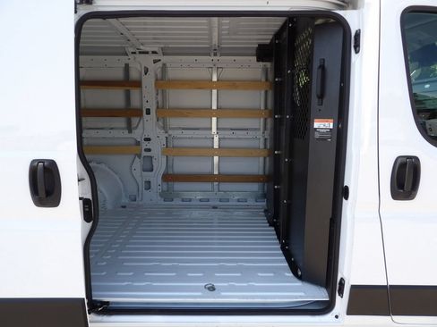 Used 2025 RAM ProMaster 2500 w/ U-Haul Equipment Group FWD image 26
